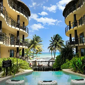 El Taj Oceanfront And Beachside 4*, Playa del Carmen Mexico